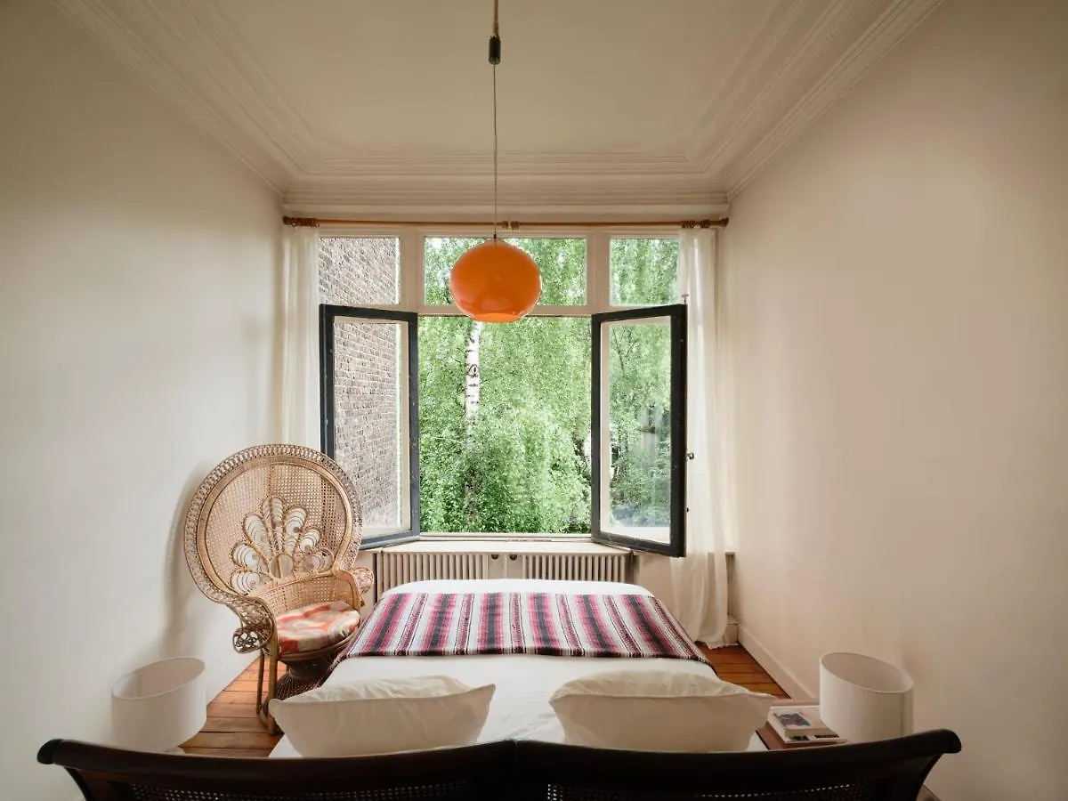 Charming And Spacious House With Leafy Private Garden Close To Historical Center Of Brussels Apartment