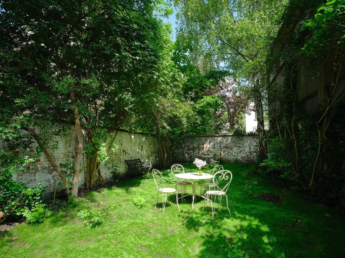 Charming And Spacious House With Leafy Private Garden Close To Historical Center Of Brussels 0*,